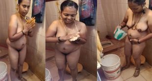 Mature Bhabi Bathing Husband Recording
