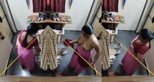 South Indian Mature Wife Changing Saree Nude